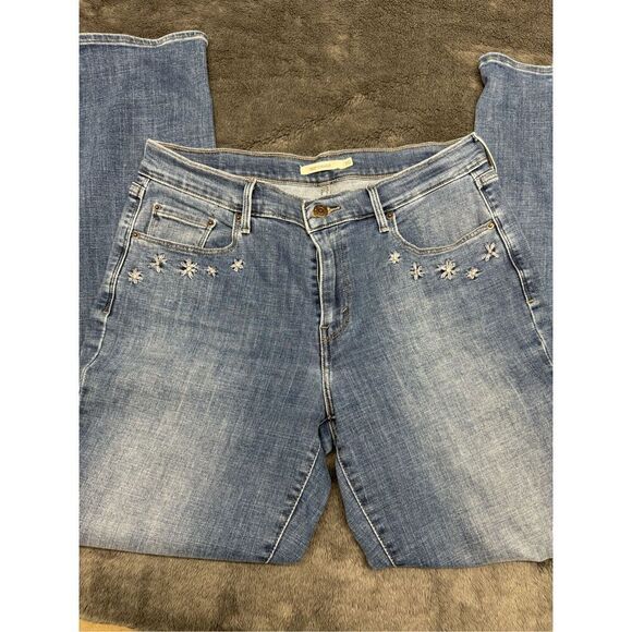 Levi’s Floral Women’s 505 Size 30x32” Jeans in good shape! - Picture 5 of 6